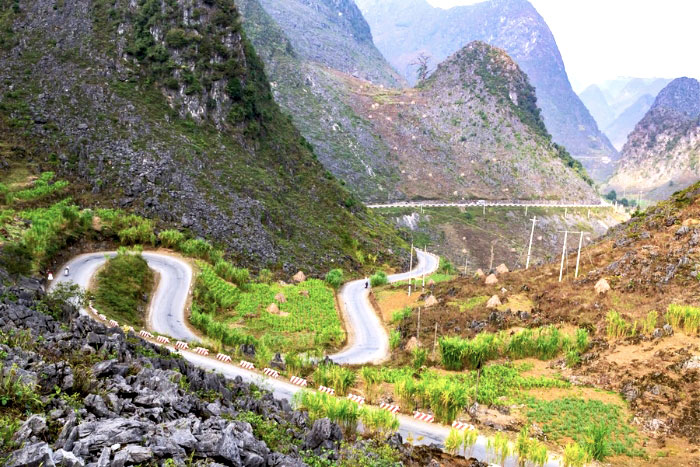 The "Happiness" road Ha Giang 